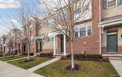 27846 Hopkins Dr, Novi, MI 48377 - photo 2