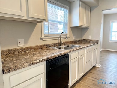 3944 Maxwell Rd, Toledo, OH 43613 - photo 7