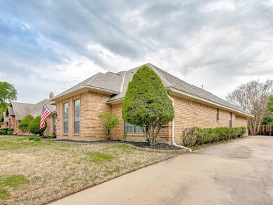 3829 Edgewater Dr, Bedford, TX 76021 - photo 2