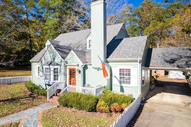 107 W Watson St, Windsor, NC 27983 - photo 3