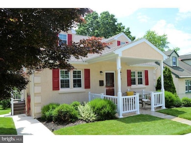 911 Righter St, Conshohocken, PA 19428 - photo 2