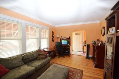 909 Bristol Ave, Westchester, IL 60154 - photo 5