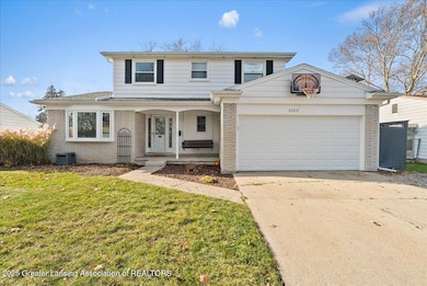 2123 Cogswell Dr, Lansing, MI 48906 - photo 2