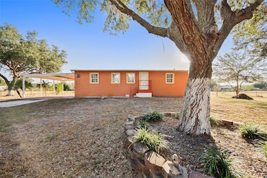 3626 Roderick Ln, Plant City, FL 33567 - photo 2