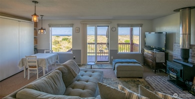 1317 Ocean Shores Blvd SW unit 2, Ocean Shores, WA 98569 - photo 4