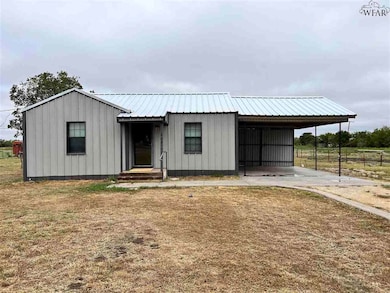 202 Fm 367 E, Iowa Park, TX 76367 - photo 2