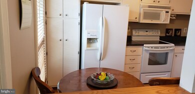 6860 Ducketts Ln, Elkridge, MD 21075 - photo 3