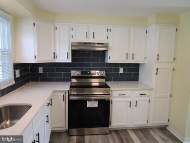 1535 Iris Ct, Hagerstown, MD 21740 - photo 5