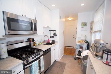 1009 O St NW unit 4, Washington, DC 20001 - photo 3