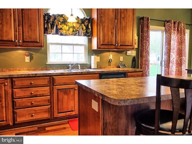 2504 Overland Ave, Reading, PA 19608 - photo 6