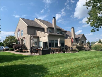 2161 Woodridge Dr, Macungie, PA 18062 - photo 3