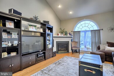 1009 Felix Ct, Reading, PA 19605 - photo 3