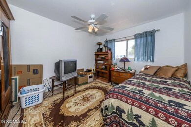 Guest bedroom 1