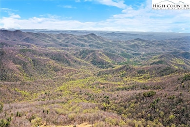 543 Gorge View Dr, Blowing Rock, NC 28605 - photo 2