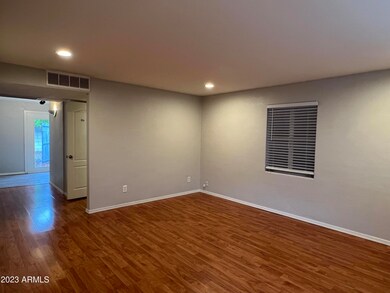 05. Dining & Hallway