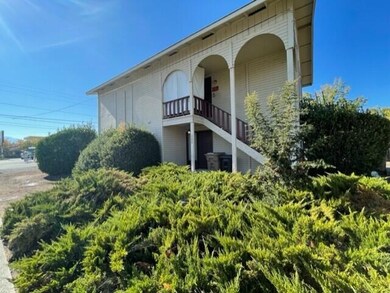 332 NE 9th St unit A & B, Grants Pass, OR 97526 - photo 4