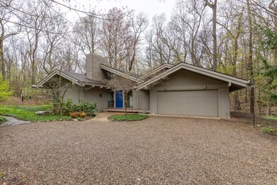 4616 Carver-2