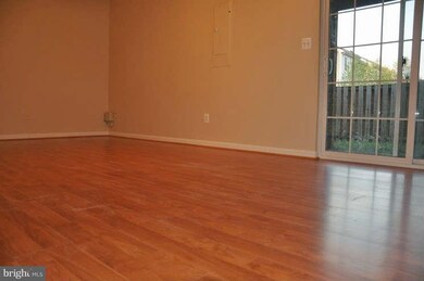 25376 Mcintyre Square, Chantilly, VA 20152 - photo 4