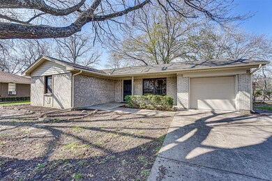 548 Lakeshore Dr, Ennis, TX 75119 - photo 2