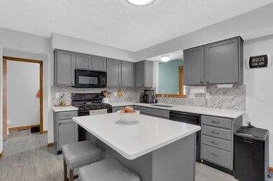 12-web-or-mls-2246-rolling-st