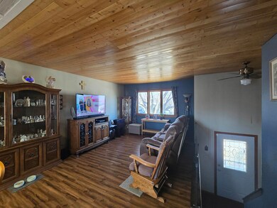 1904 N Eastwood St, Norfolk, NE 68701 - photo 5