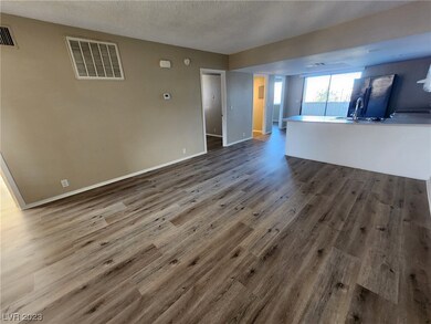 1905 Arpa Way unit C, Las Vegas, NV 89108 - photo 4
