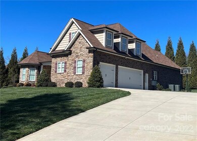 307 Beverly Dr, Statesville, NC 28625 - photo 2