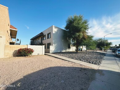 8841 N 2nd Way, Phoenix, AZ 85020 - photo 2