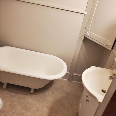 105 2nd St unit 1N, Slatington, PA 18080 - photo 5