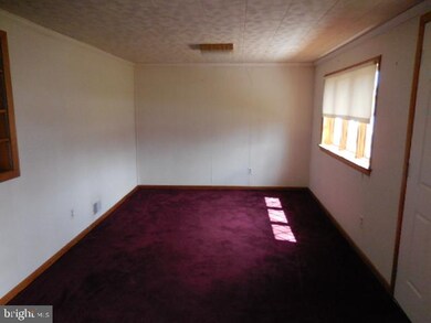 928 Mary St, Mount Joy, PA 17552 - photo 4