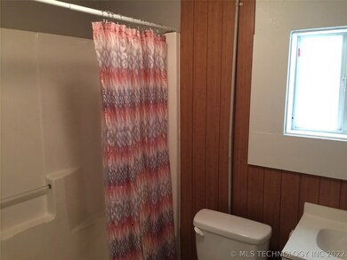 210 N Whitaker St, Pryor, OK 74361 - photo 5