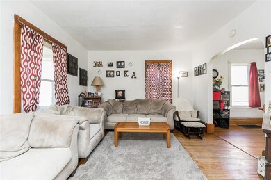 709 9th St SW, Cedar Rapids, IA 52404 - photo 5