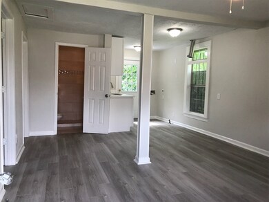 7927 Shotwell St, Houston, TX 77016 - photo 7