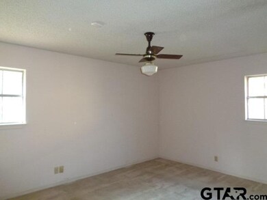 2523 2523 Mitchell Ave, Tyler, TX 75701 - photo 4