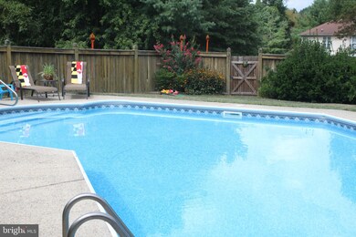 7822 Farmstone Ct, Ellicott City, MD 21043 - photo 4