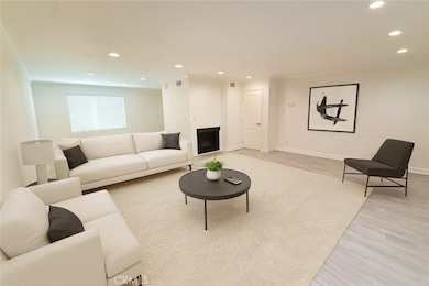 9689 Via Torino, Burbank, CA 91504 - photo 3