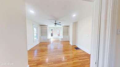 604 Broad St, Montoursville, PA 17754 - photo 3