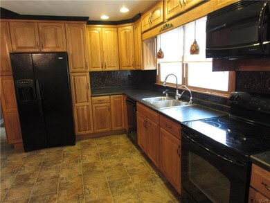 205 Kendon Dr, Easton, PA 18045 - photo 6