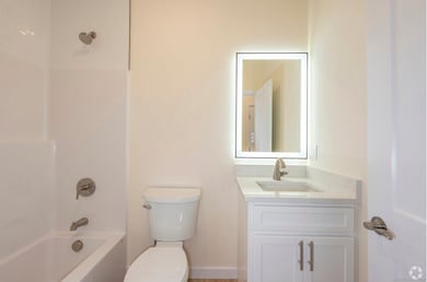 141 Bridge St unit . B, Middletown, CT 06457 - photo 3