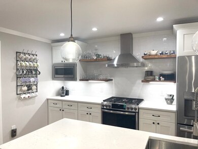 54 Canterbury St unit A, Hingham, MA 02043 - photo 3