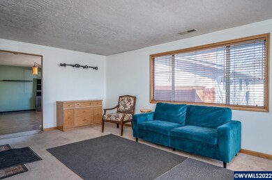 110 S Jellison St, Amity, OR 97101 - photo 4