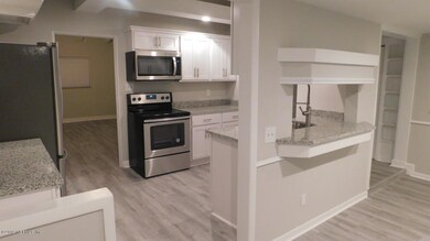 1386 Murray Dr, Jacksonville, FL 32205 - photo 5