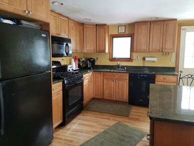 302 Salem St, Rockland, MA 02370 - photo 5