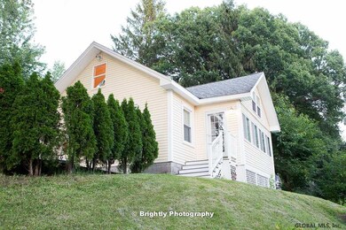 17 Putnam St, Troy, NY 12180 - photo 4