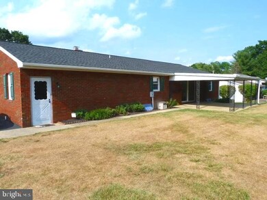 1607 Mount Aetna Rd, Hagerstown, MD 21742 - photo 7