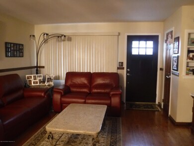 308 Chesterton Ave, Staten Island, NY 10306 - photo 3