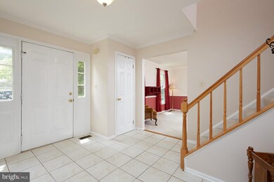 13519 Spinning Wheel Dr, Germantown, MD 20874 - photo 2