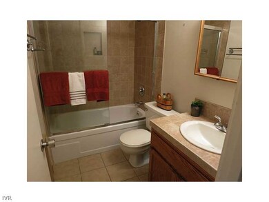 Master Bath/Spa.
