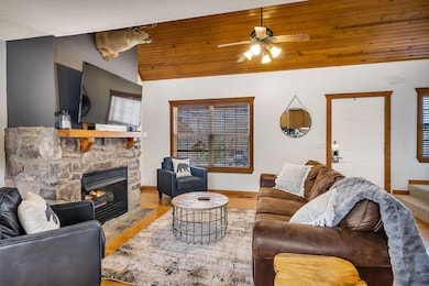 3) 63229-68d893dfbc104