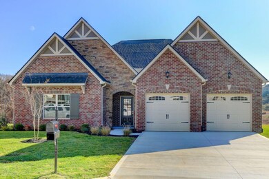 HH257 Lexington Exterior